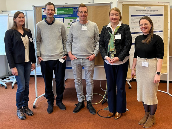 Das Projektteam von links nach rechts: Daniela Schmitz, Jan-Hendrik Ortloff, Uwe Wilkesmann, Liudvika Leišytė, Olga Wagner.